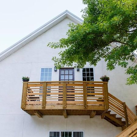 Park Carriage House Rest & Explore With Hollyhock Louisville Bagian luar foto